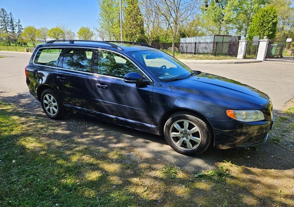 Volvo V70 cena 33900 przebieg: 236000, rok produkcji 2013 z Pińczów małe 704